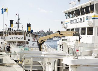 Nytt rederi i Stockholms skärgård Nytt rederi trafikerar skärgården. Skärgårdsbåtar till kaj i Stockholm.
