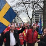 Tusentals demonstrerar för schysta transporter